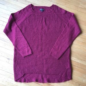 💥2/$20💥Burgundy lightweight sweater. EUC